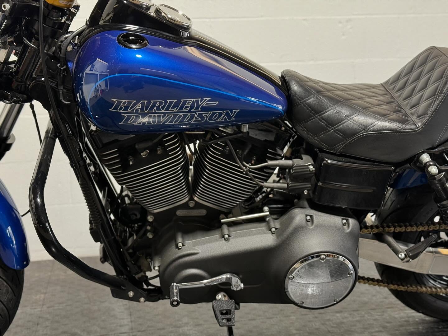 2016 FXDL