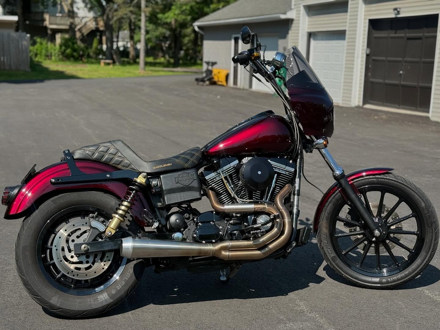 2005 FXD