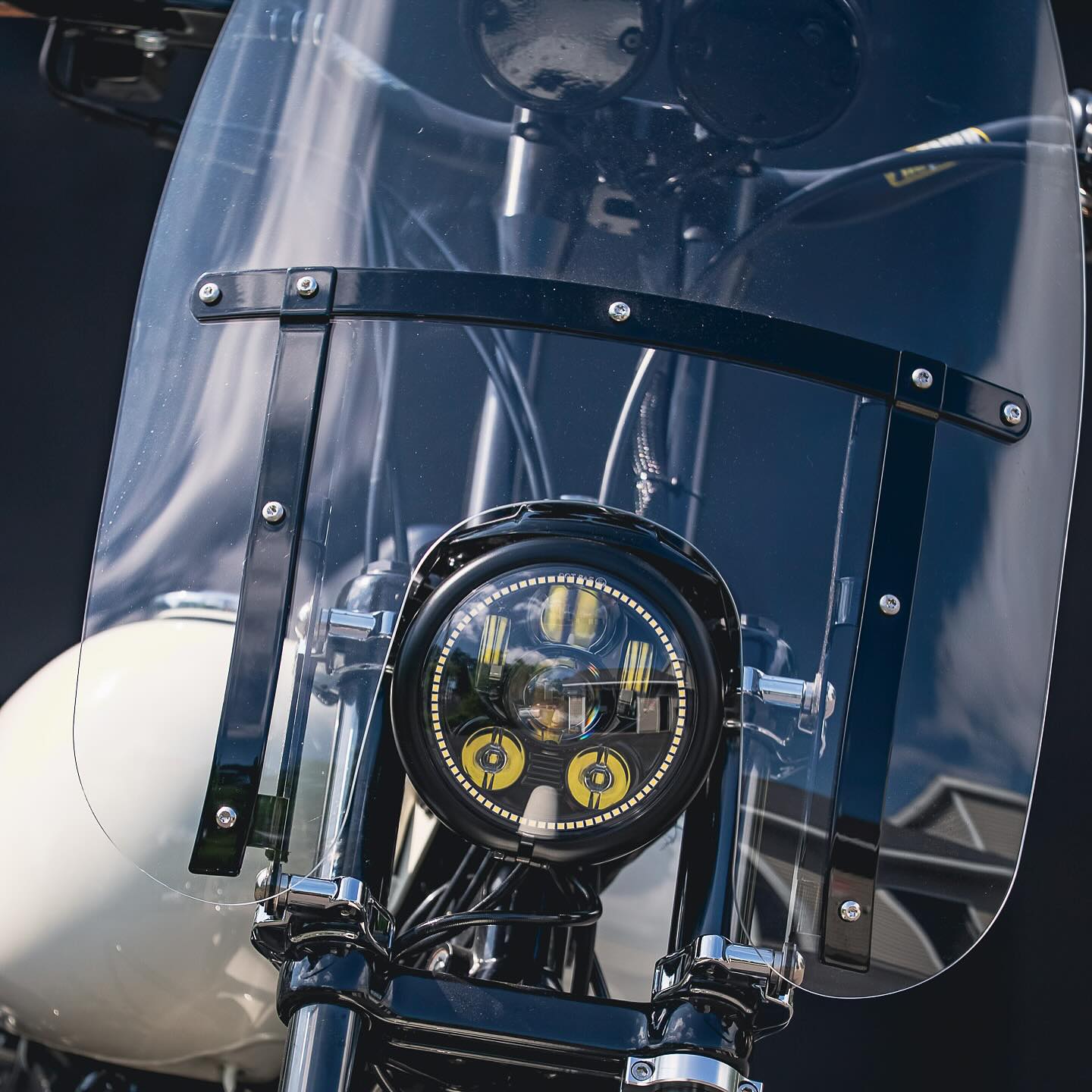 2002 FXDP