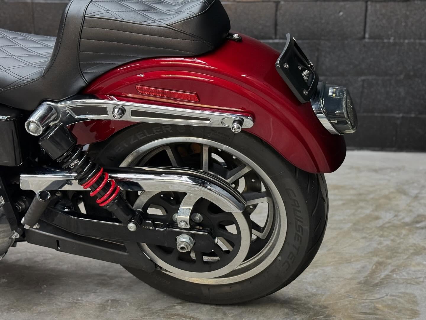 2017 FXDL