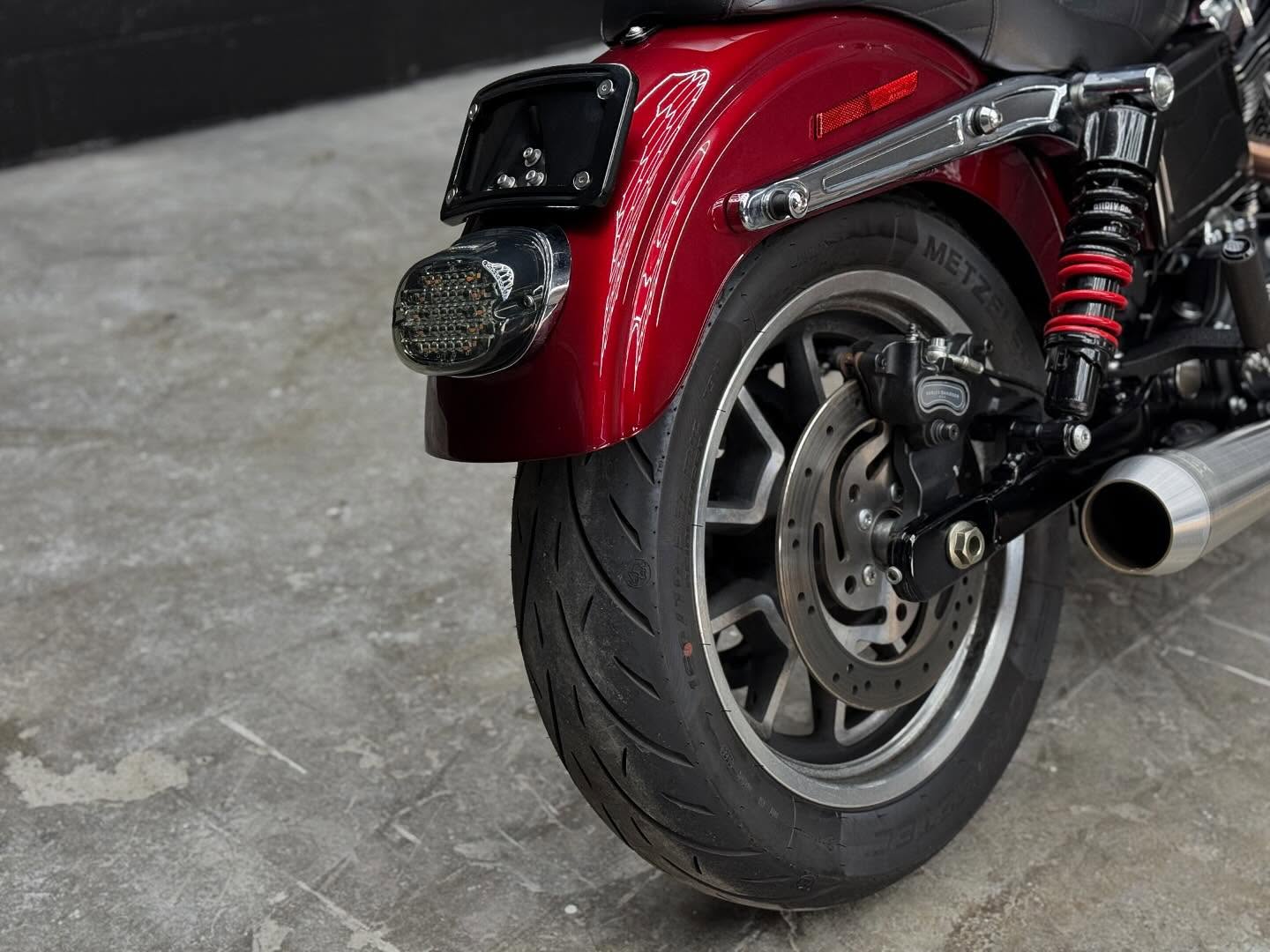 2017 FXDL