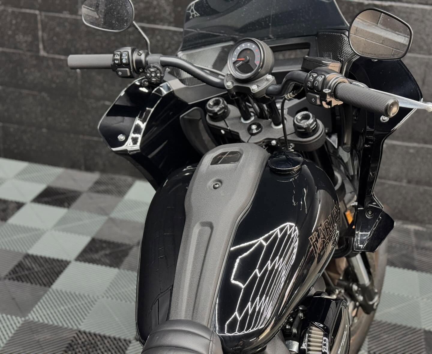 2022 FXLRS