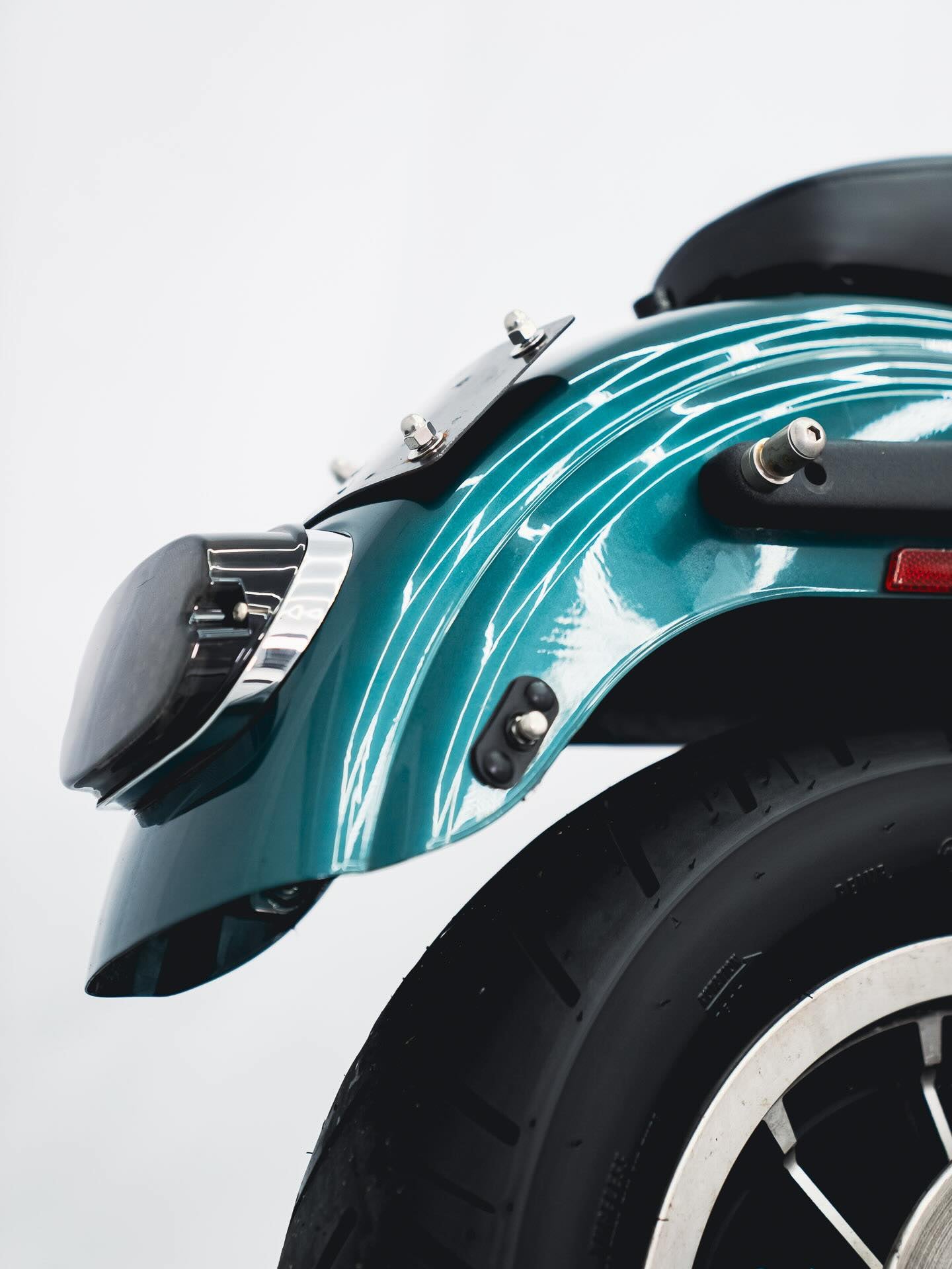 2002 FXDXT SUEDE GREEN – Frasermoto