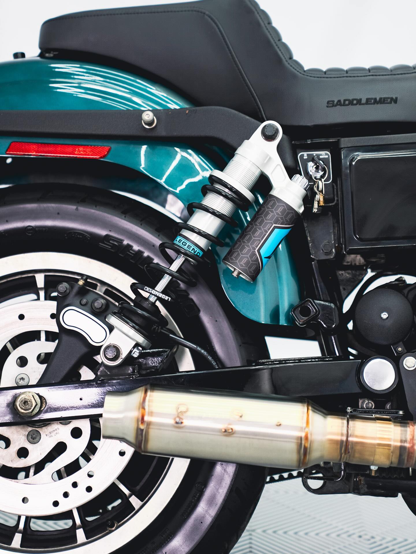 2002 FXDXT SUEDE GREEN