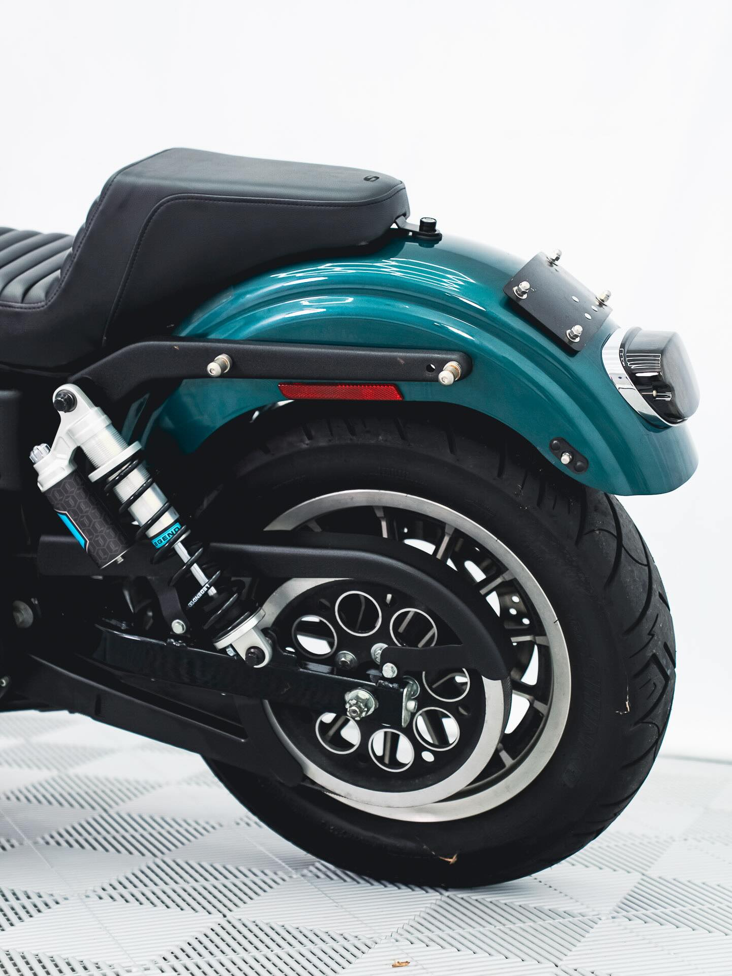 2002 FXDXT SUEDE GREEN