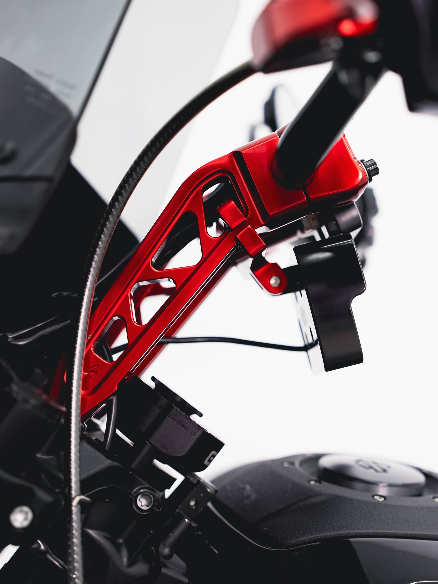 2019 FXDR 182HP/164TQ CARBON WHEELS