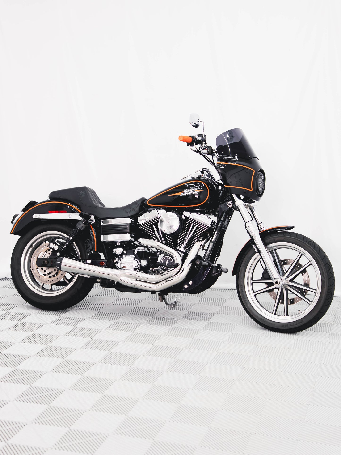 2009 FXDL 9k MILES!