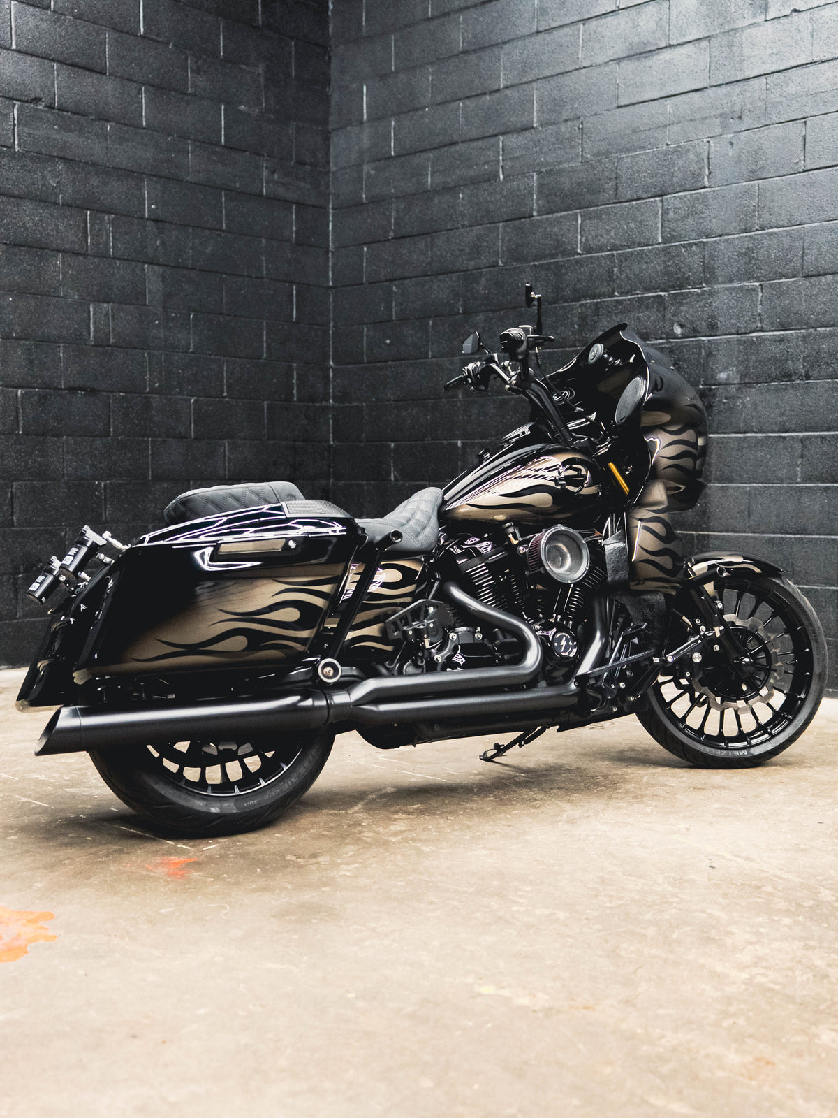 2018 ROAD KING 124"