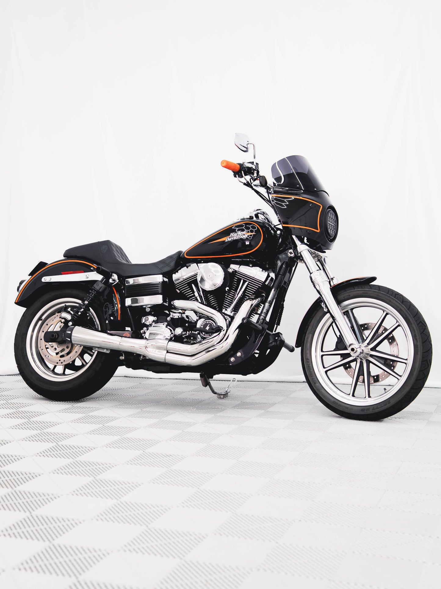 2009 FXDL 9k MILES!