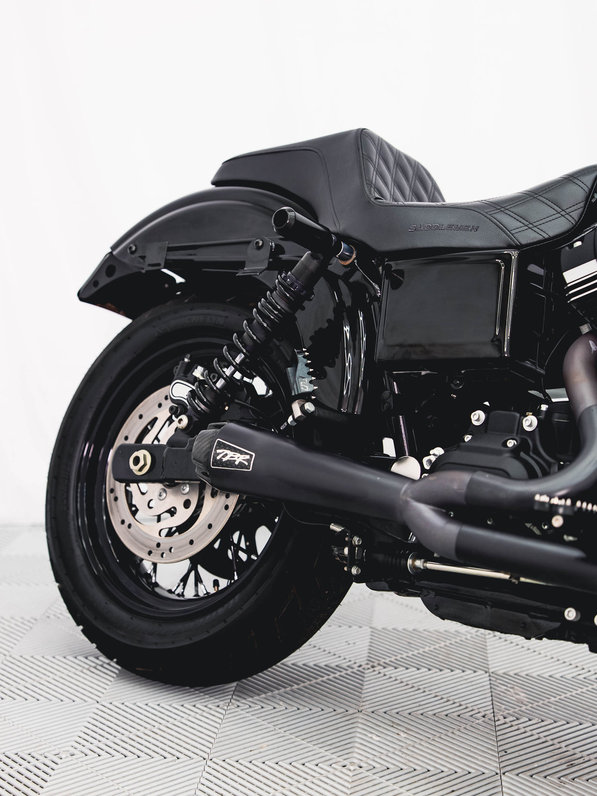 2016 FXDB STREET BOB