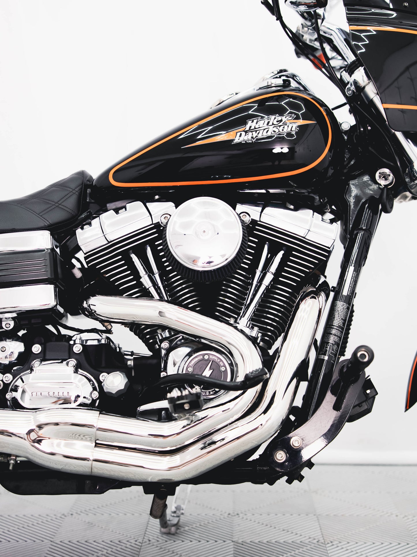 2009 FXDL 9k MILES!