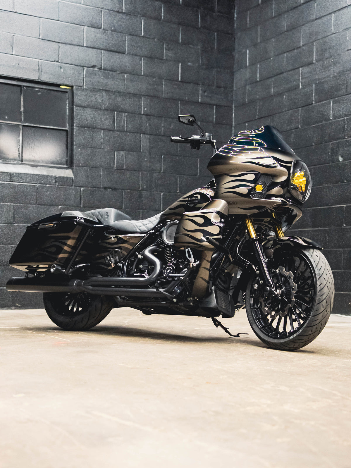 2018 ROAD KING 124"