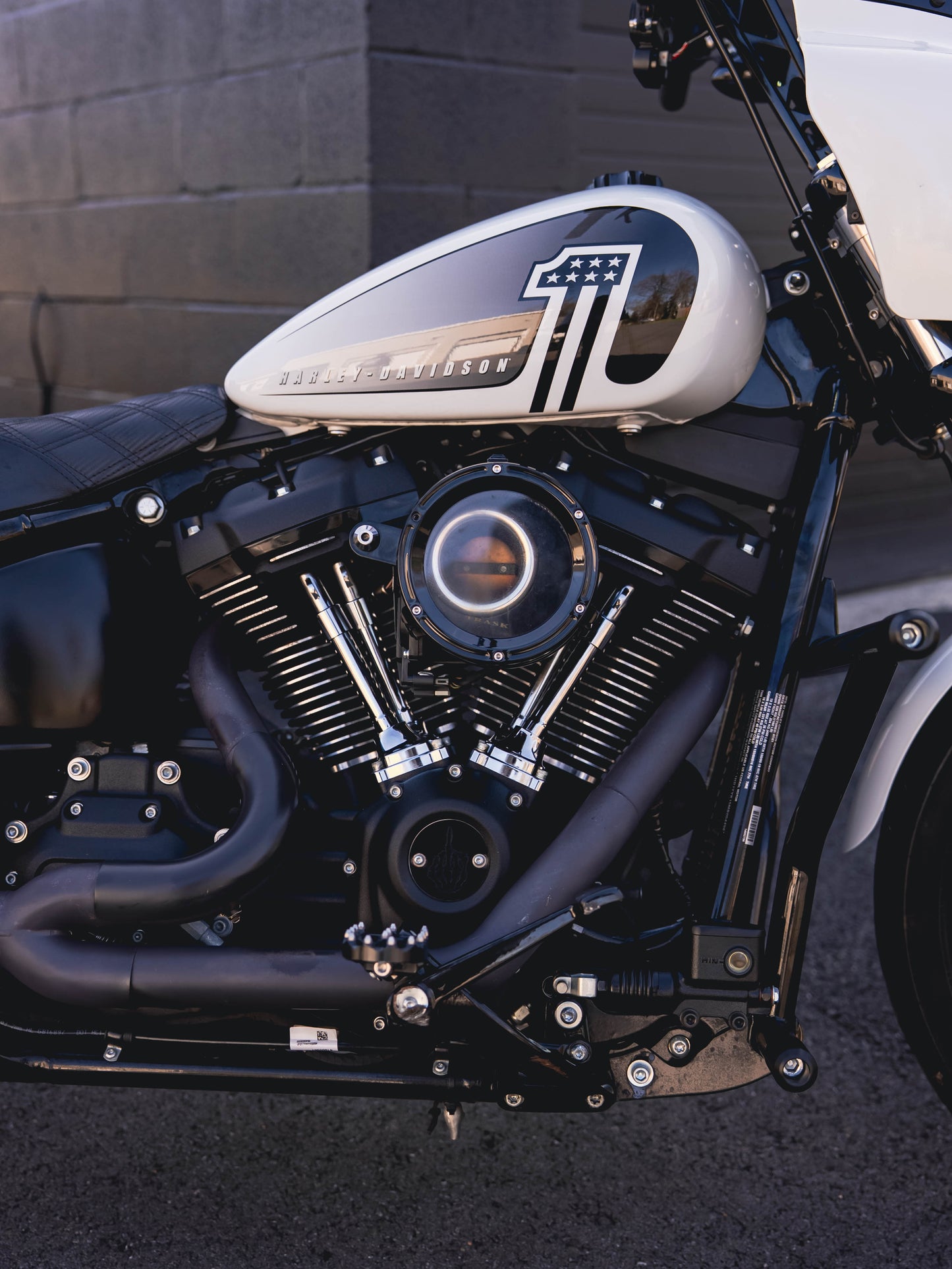 2021 FXBB STREET BOB