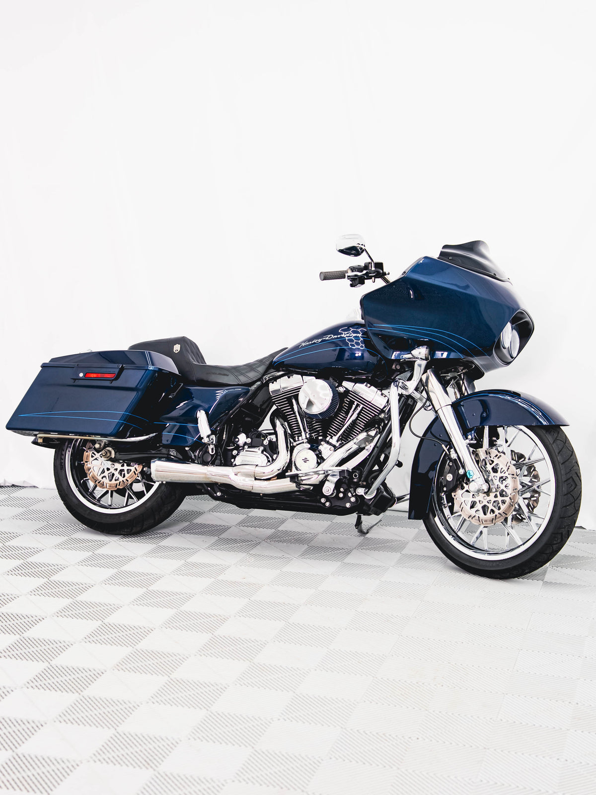2013 ROAD GLIDE BIG BLUE PEARL