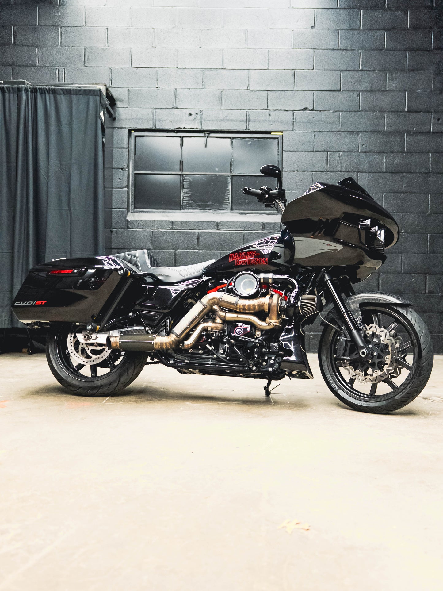 2024 CVO ST 205HP! 2k MILES!