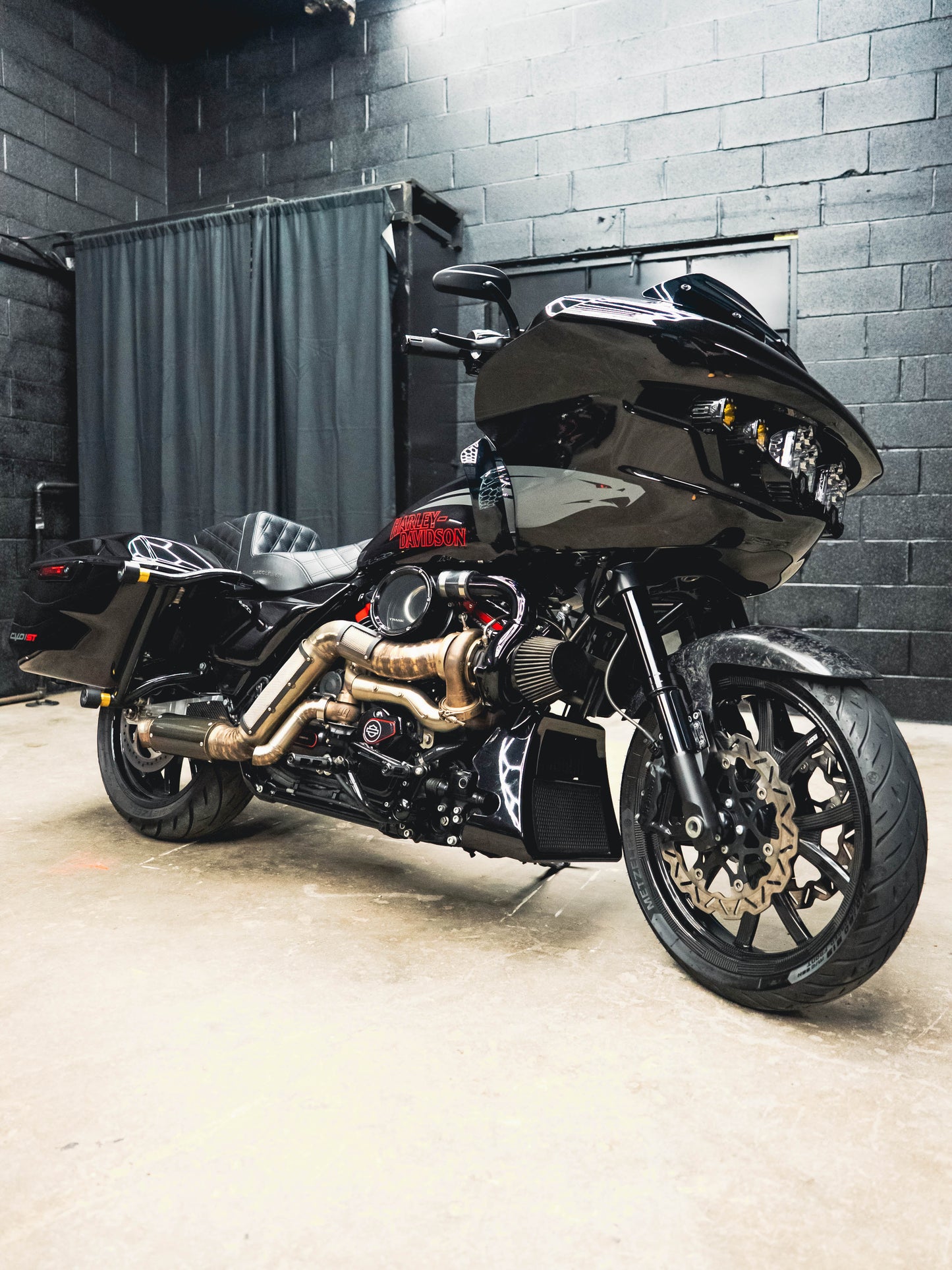 2024 CVO ST 205HP! 2k MILES!