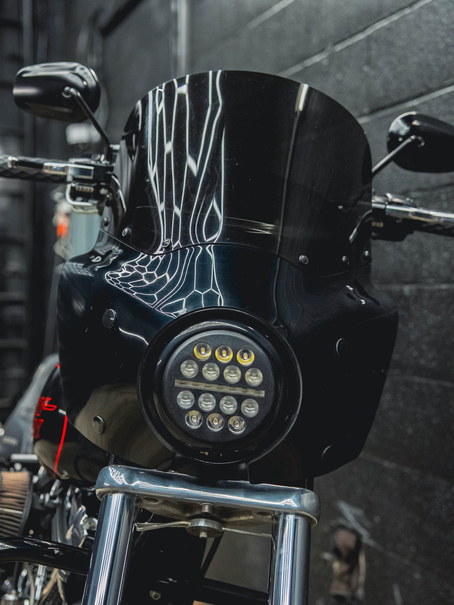 2017 FXDL