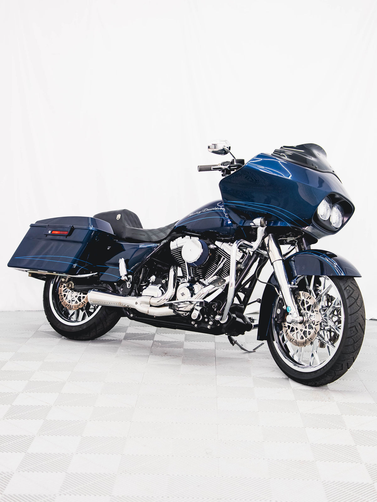 2013 ROAD GLIDE BIG BLUE PEARL