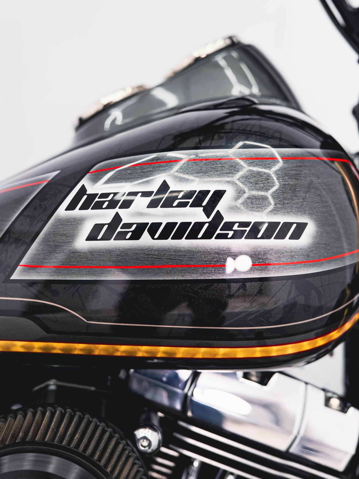2016 FXDL
