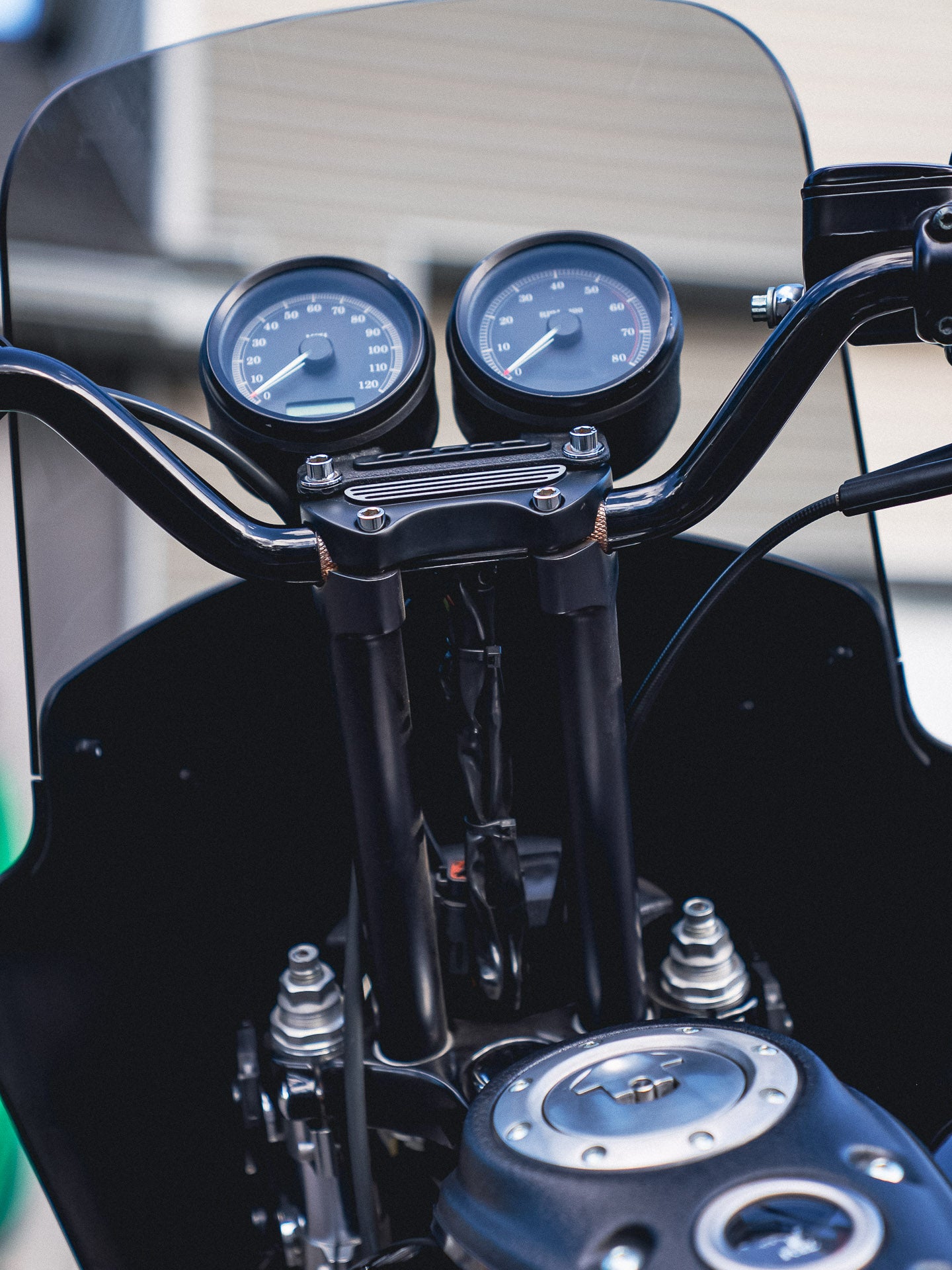 2004 FXDX