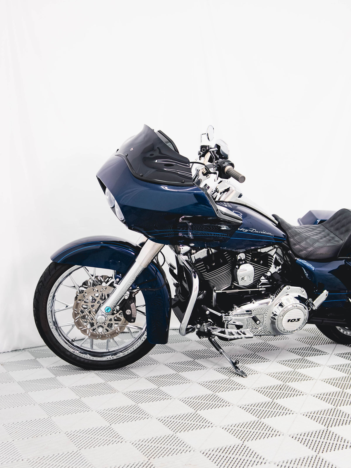 2013 ROAD GLIDE BIG BLUE PEARL