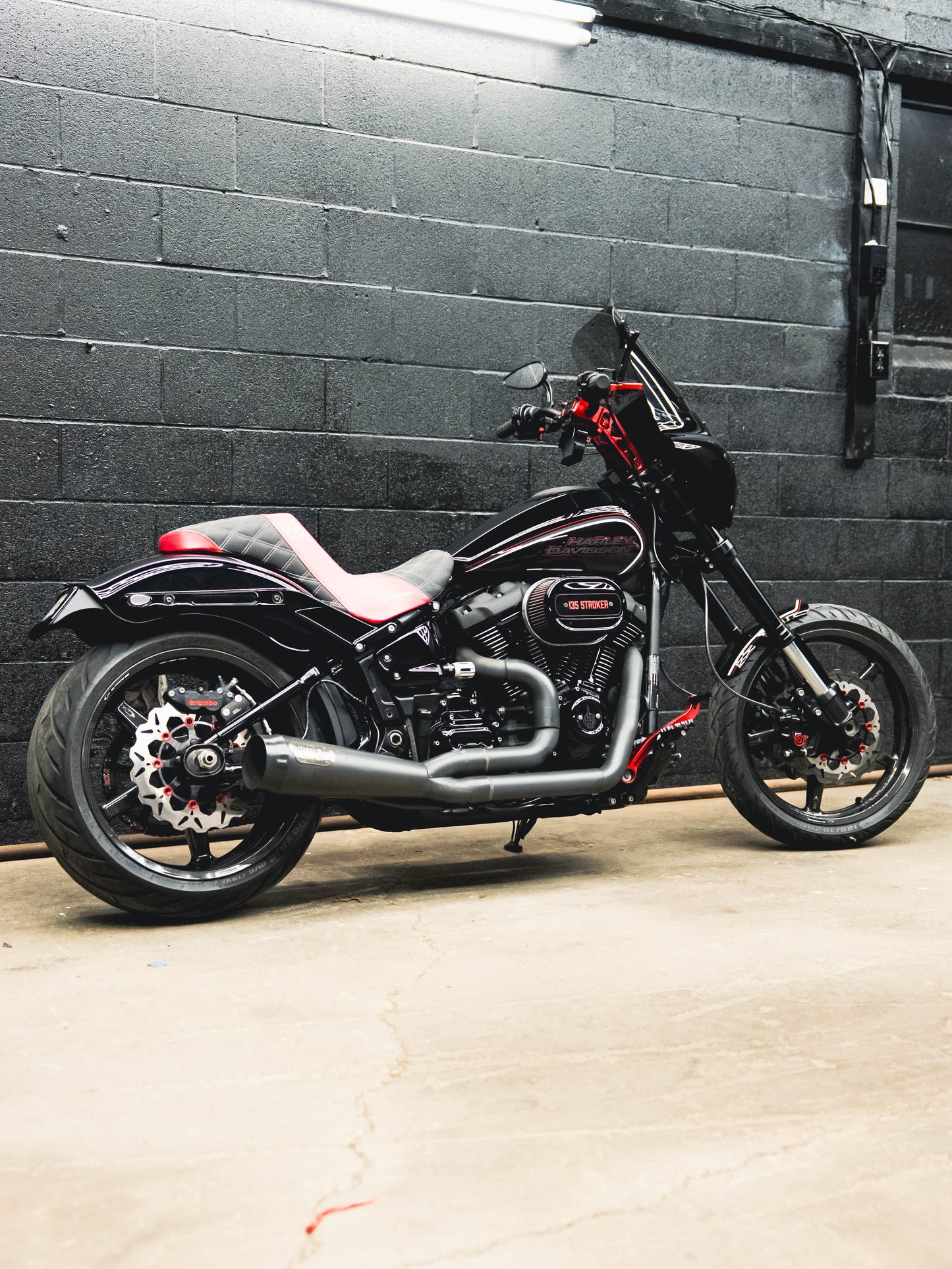 2019 FXDR 182HP/164TQ CARBON WHEELS