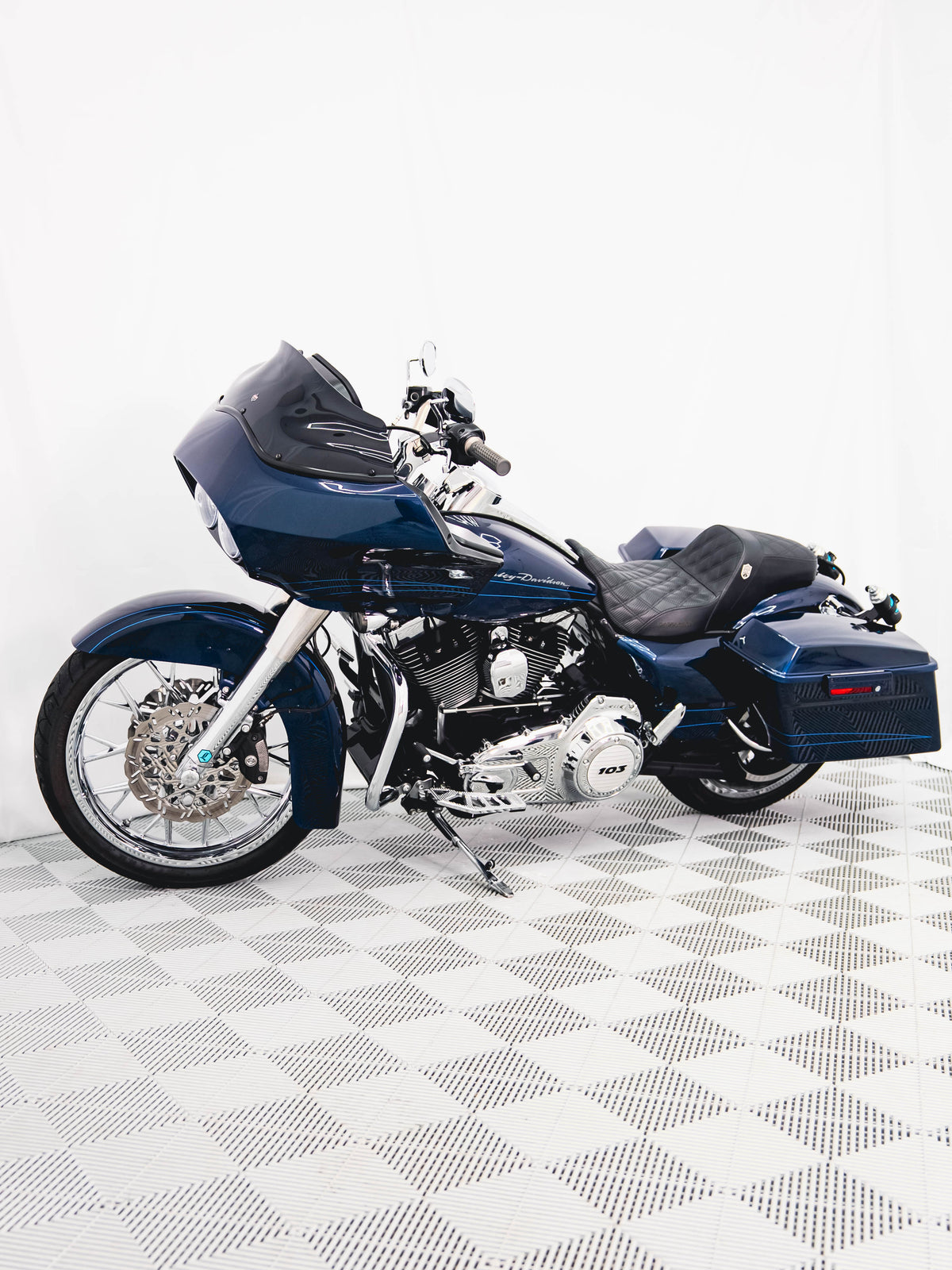 2013 ROAD GLIDE BIG BLUE PEARL