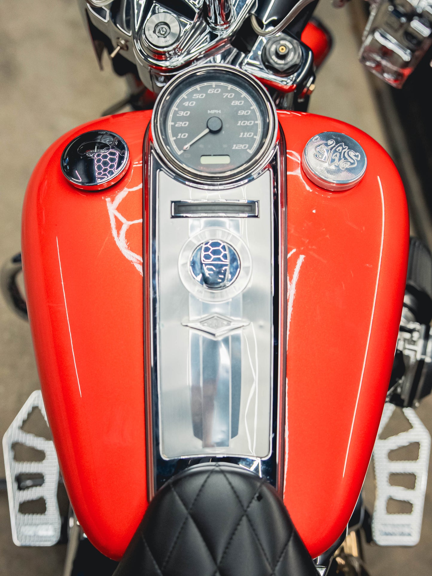 2017 ROAD KING TMAN 127"