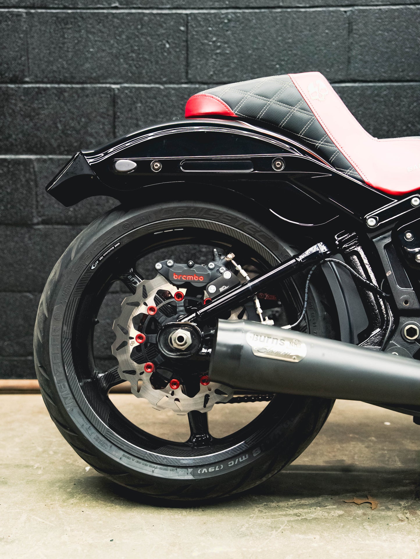 2019 FXDR 182HP/164TQ CARBON WHEELS