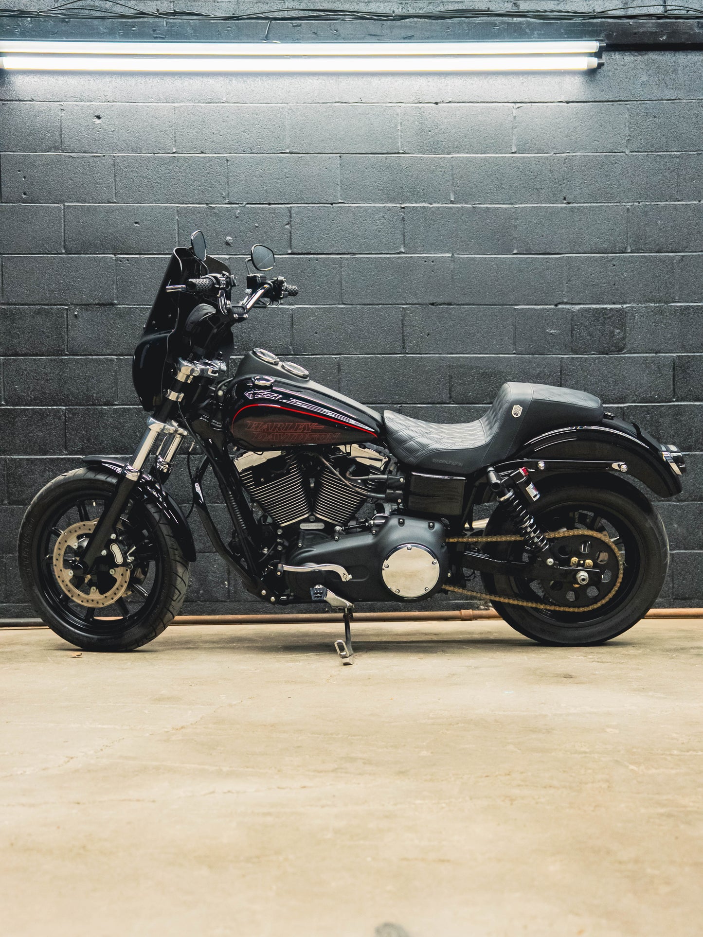 2017 FXDL