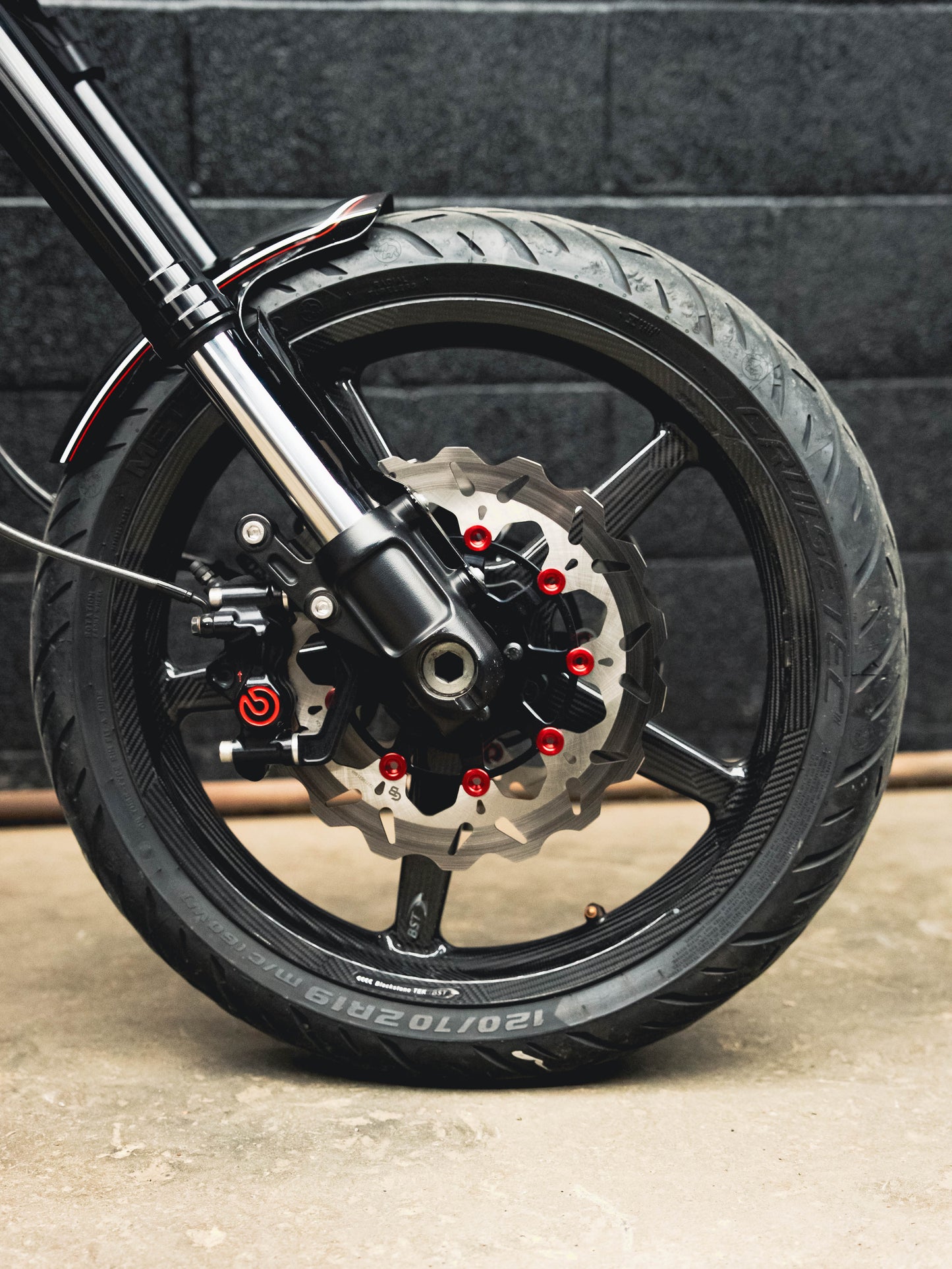 2019 FXDR 182HP/164TQ CARBON WHEELS