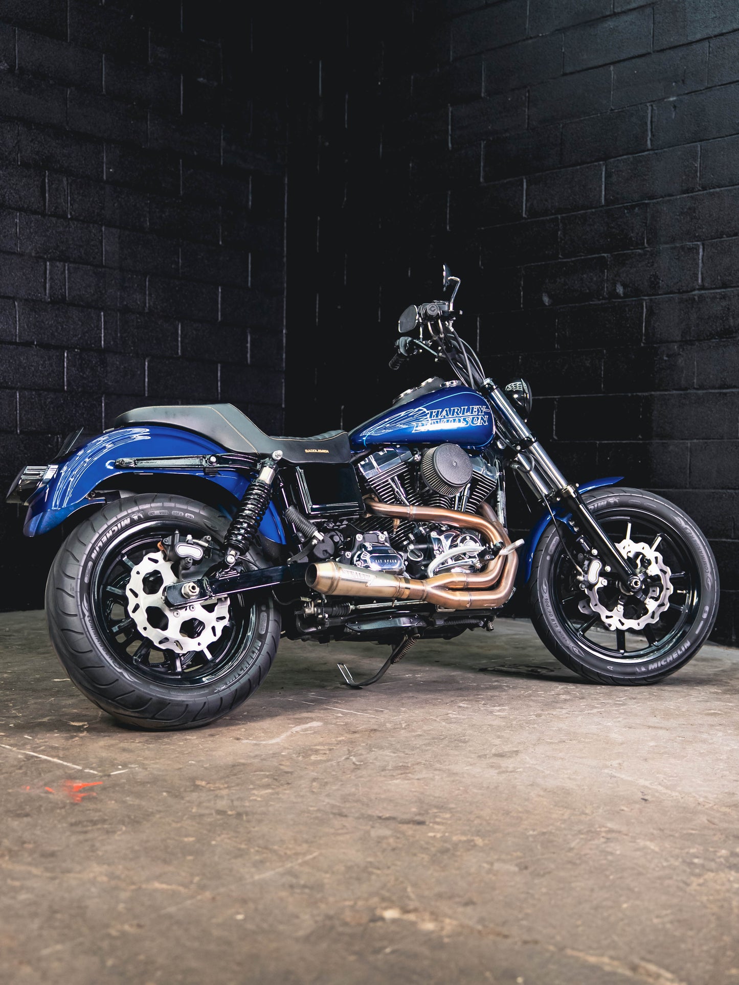 2016 FXDL