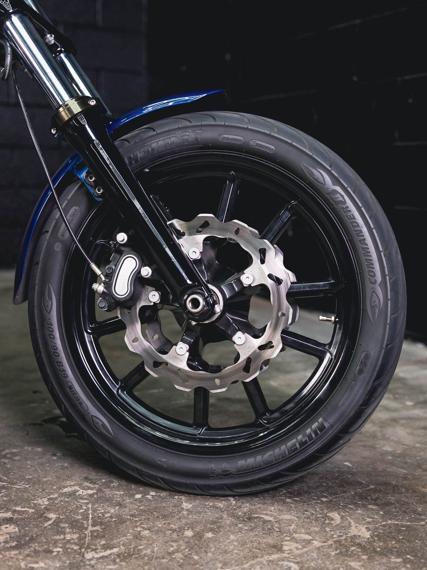 2016 FXDL