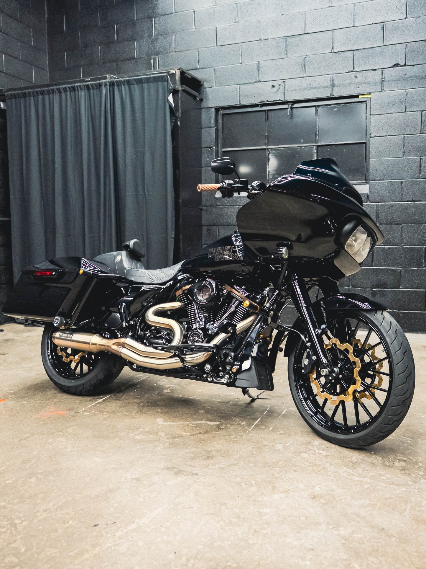 2022 ROAD GLIDE ST 2k MILES
