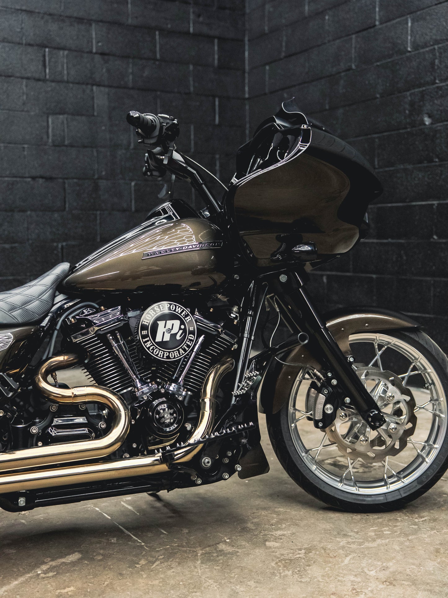 2020 ROAD GLIDE RIVER ROCK GREY