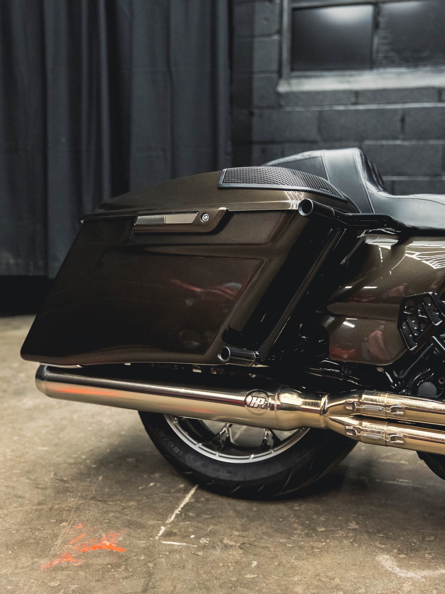 2020 ROAD GLIDE RIVER ROCK GREY