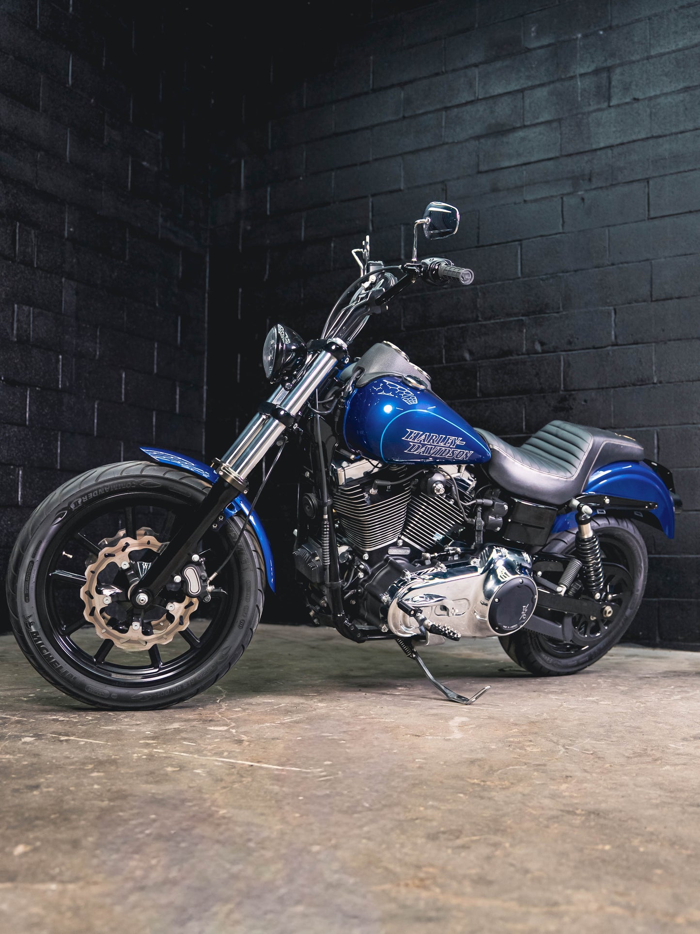 2016 FXDL