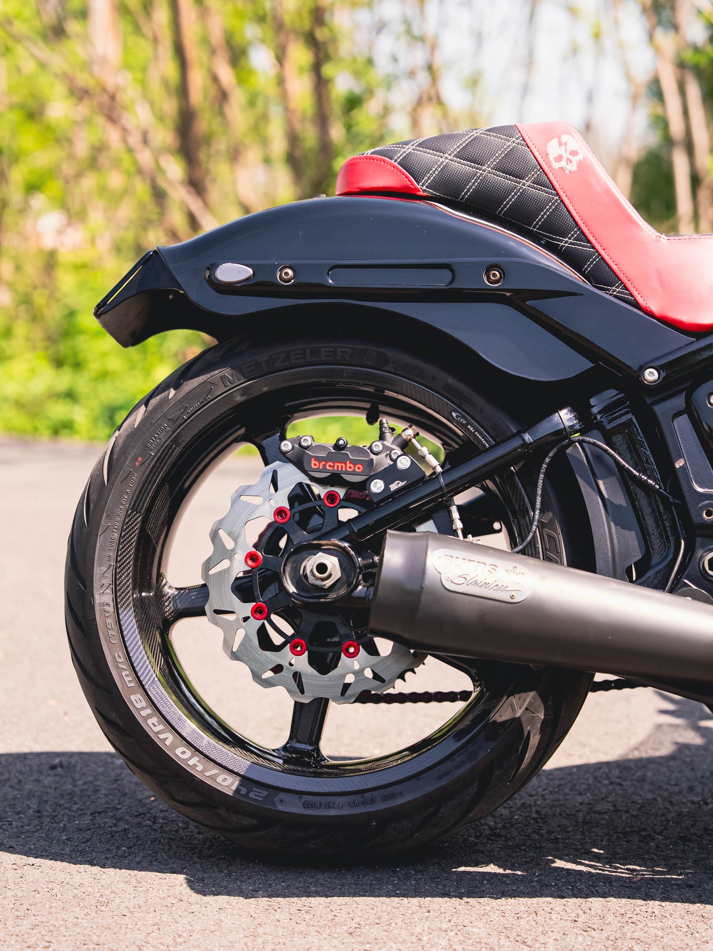 2019 FXDR 182HP/164TQ CARBON WHEELS