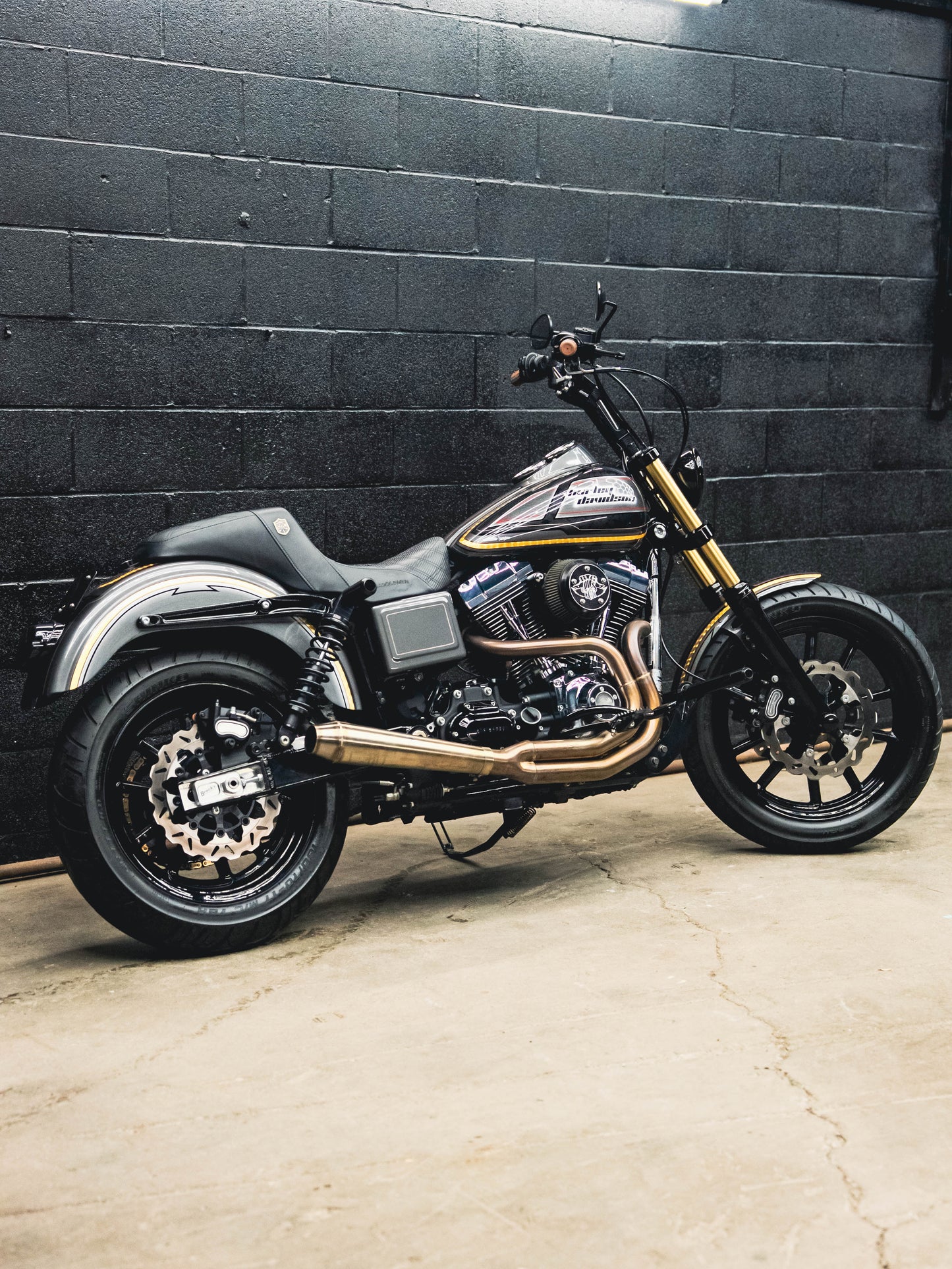 2016 FXDL