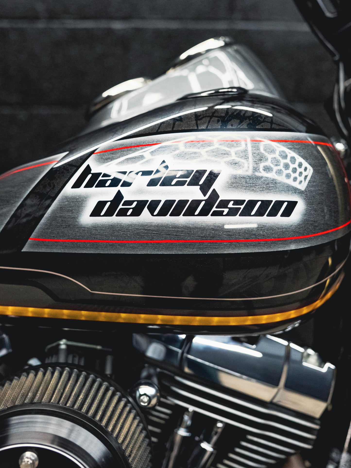2016 FXDL