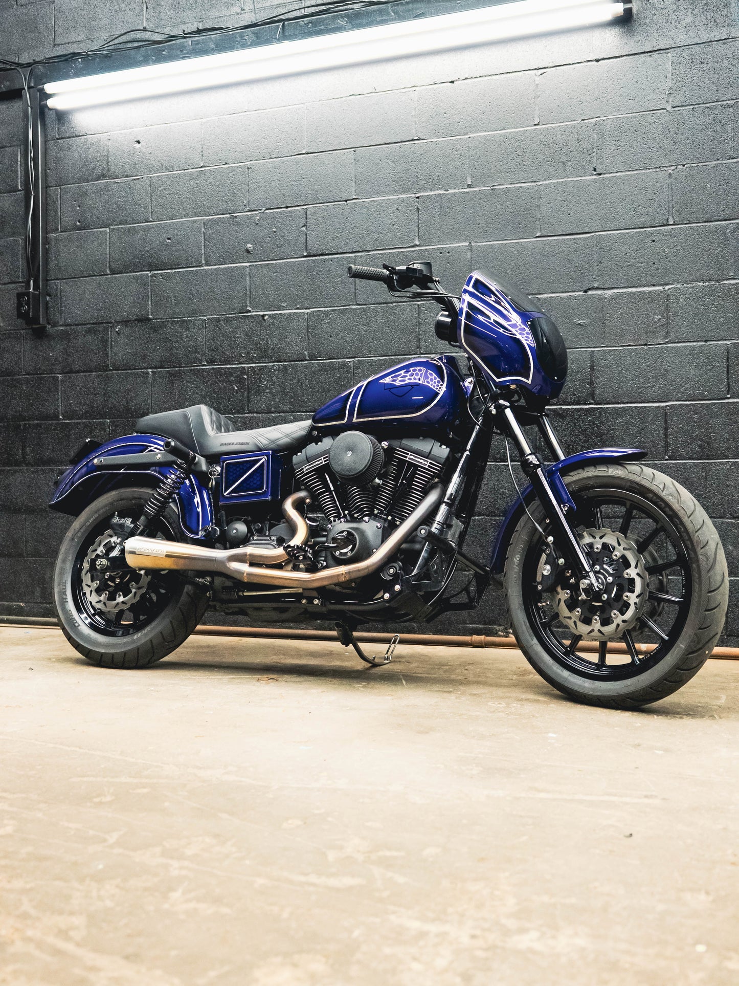 2002 FXDX 6K MILES. FRESH BUILD