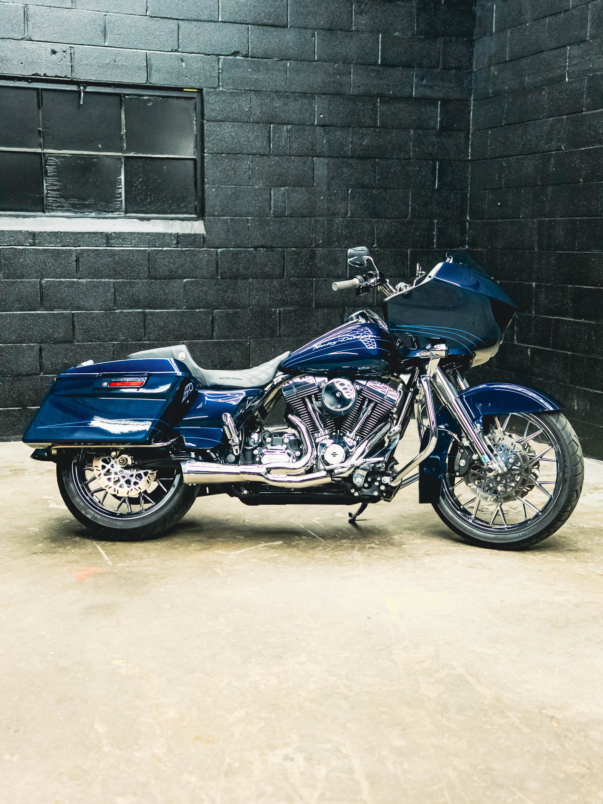 2013 ROAD GLIDE BIG BLUE PEARL