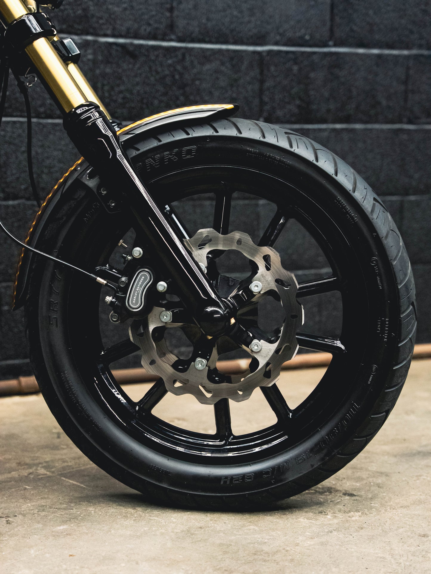 2016 FXDL