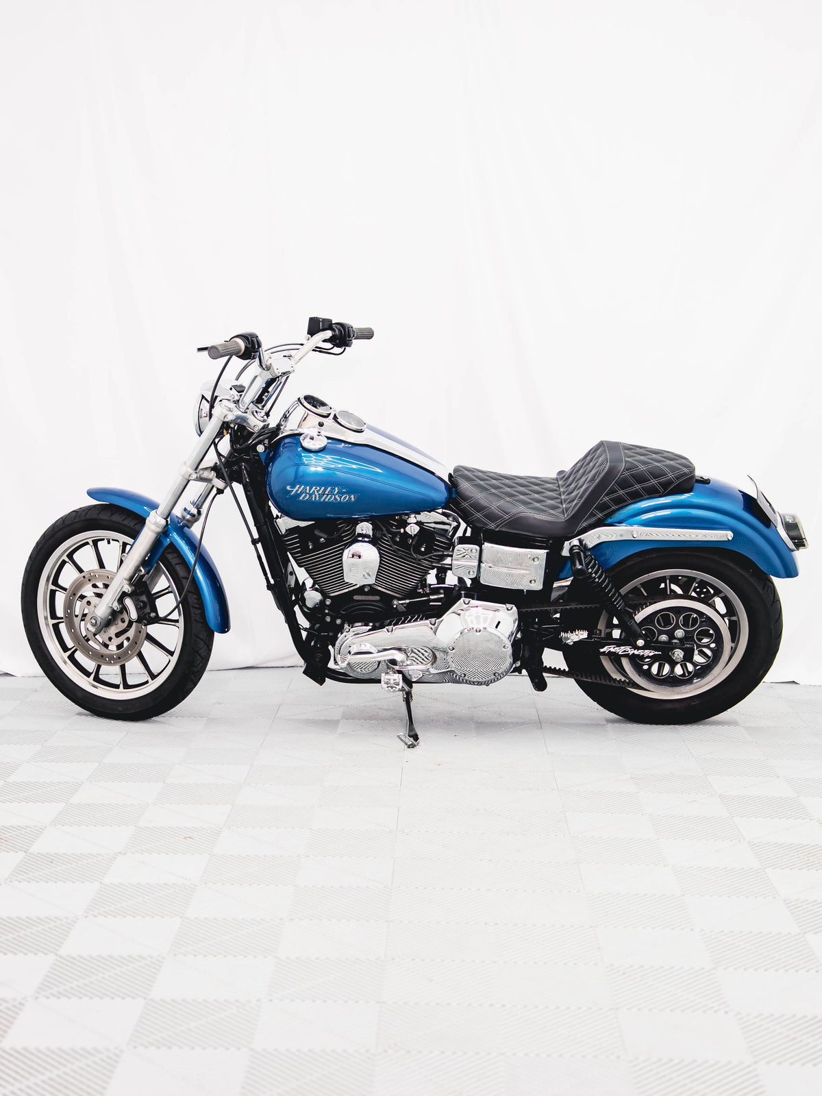 2005 FXDL CHOPPER BLUE PEARL 7K MILES