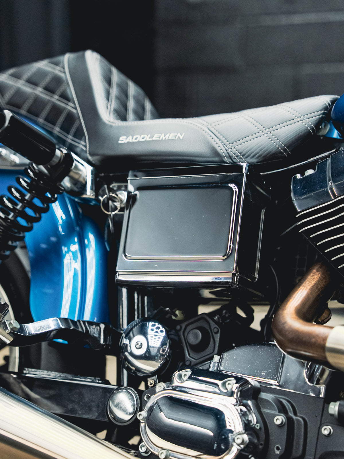 2005 FXDL CHOPPER BLUE PEARL 7K MILES