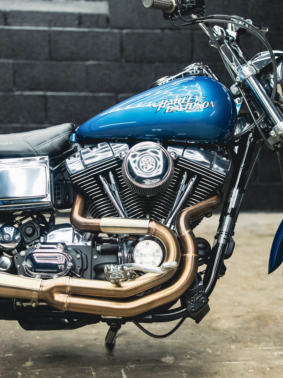 2005 FXDL CHOPPER BLUE PEARL 7K MILES