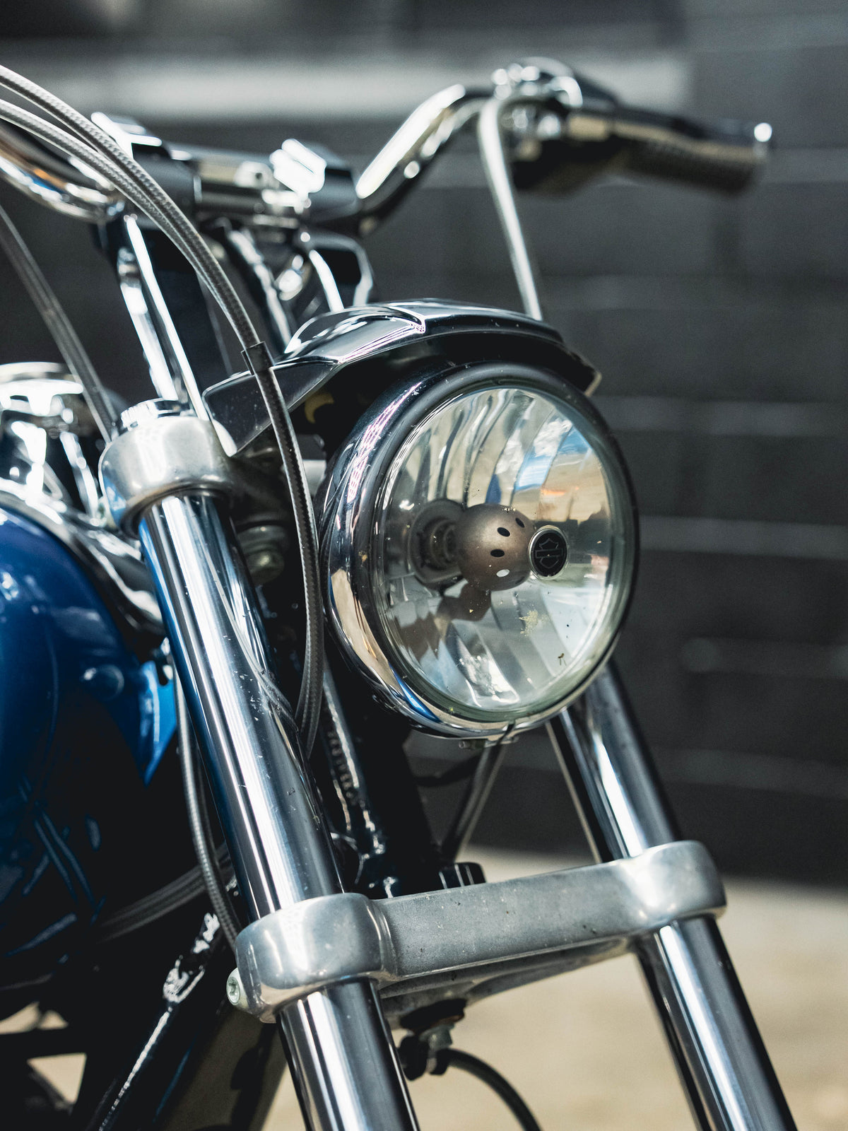 2005 FXDL CHOPPER BLUE PEARL 7K MILES