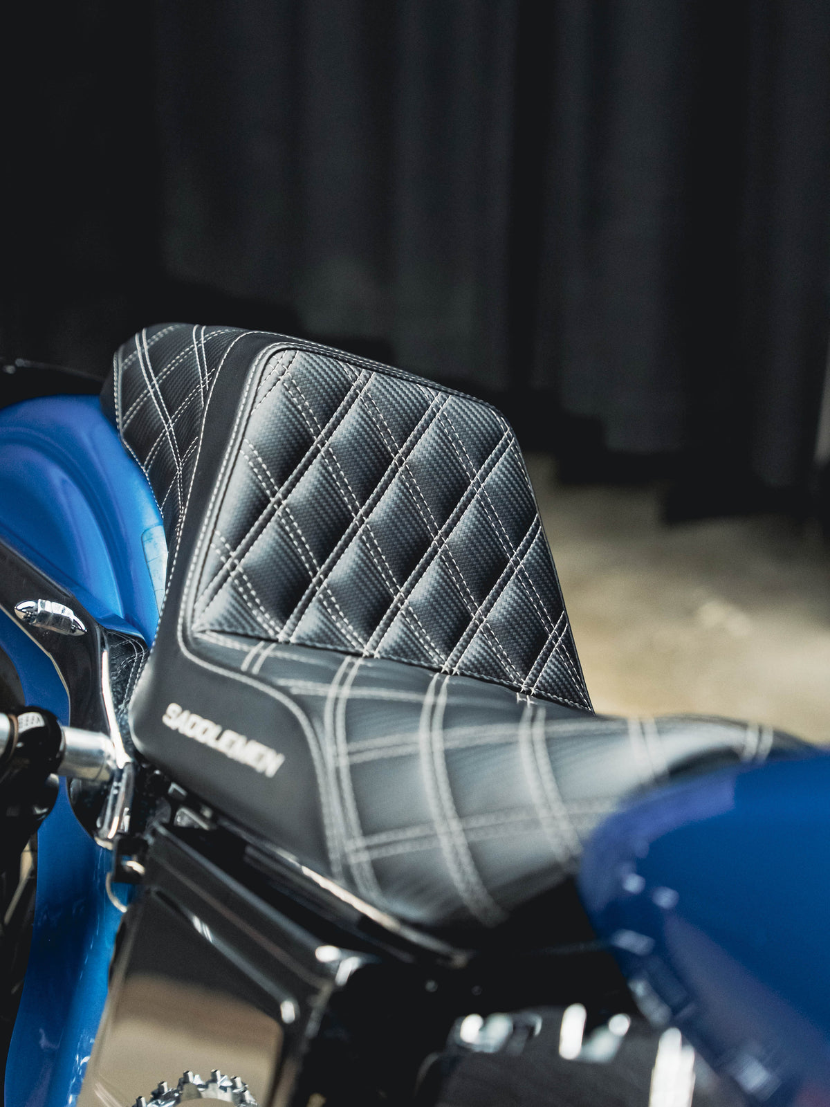 2005 FXDL CHOPPER BLUE PEARL 7K MILES