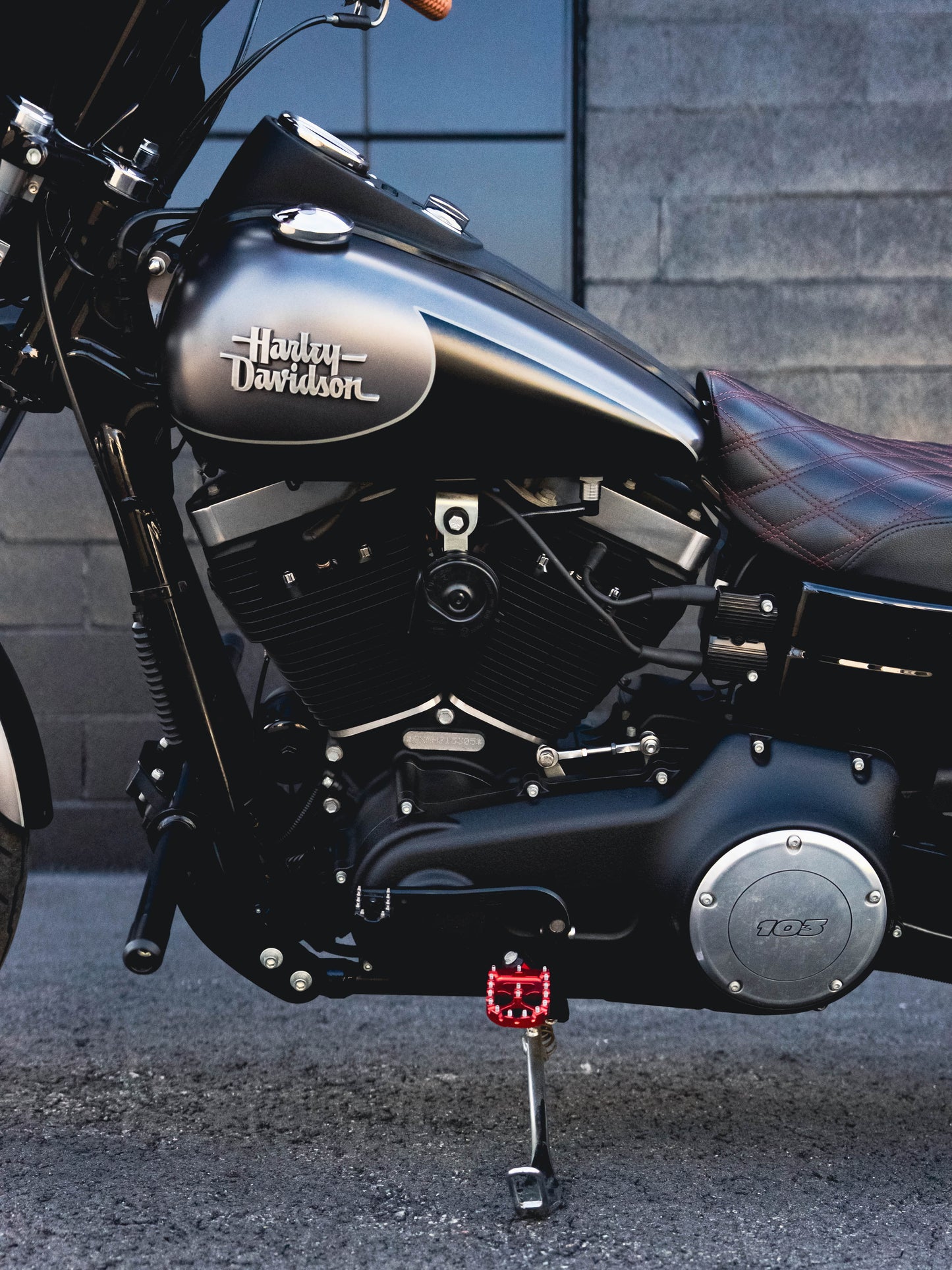 2017 FXDB STREET BOB