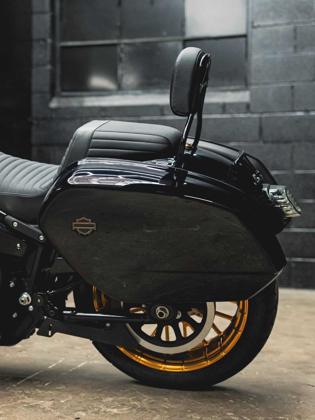 2023 LOW RIDER S